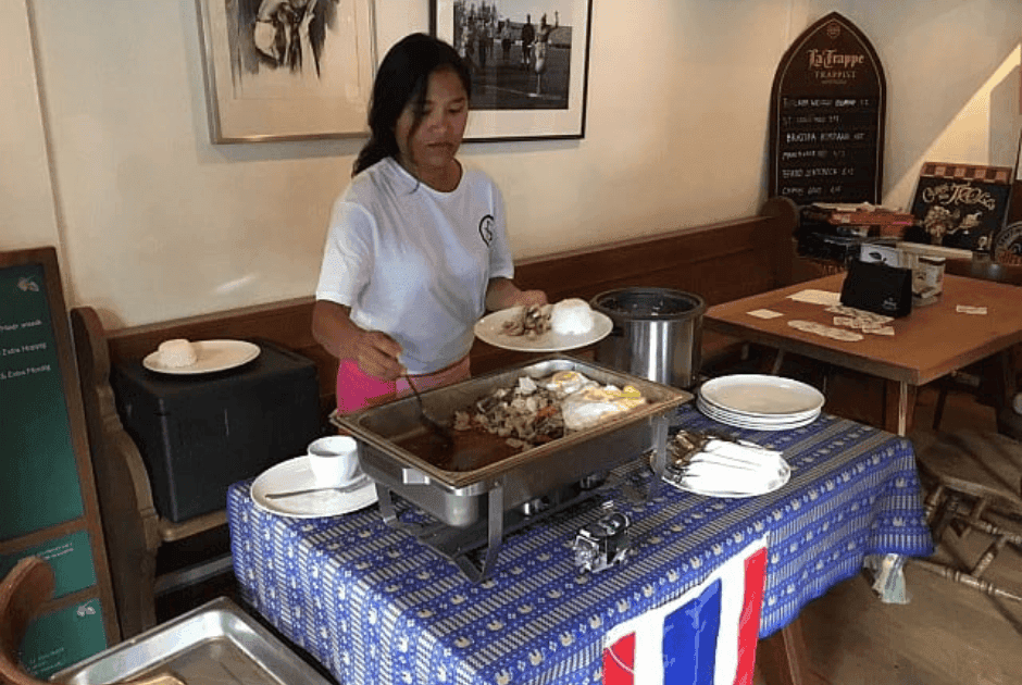 Pornshita catert in cafe Pornshita catert in cafe