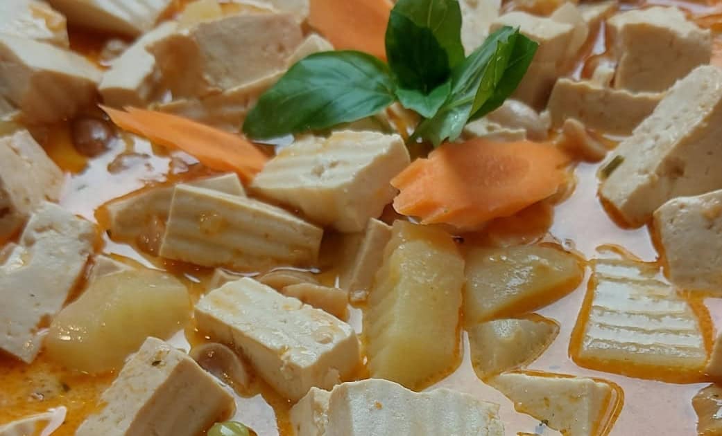 Kaeng Tua Phed Jie Tahu e1726900872593